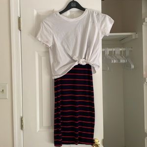 Maternity bodycon dress with white tee top